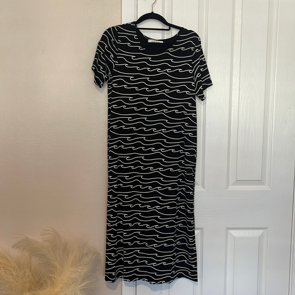 Ava Sky / Fighting Eel Dress Malin in black waves - SMALL. Excellent condition.